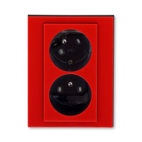 Zásuvka dvojnásobná, s clonkami, s natočenou dutinou, červená/kouřová černá, ABB Levit 5513H-C02357 65