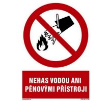 štítok 24301-C nehas vodou ani penou štítok 24301-C nehas vodou ani penou